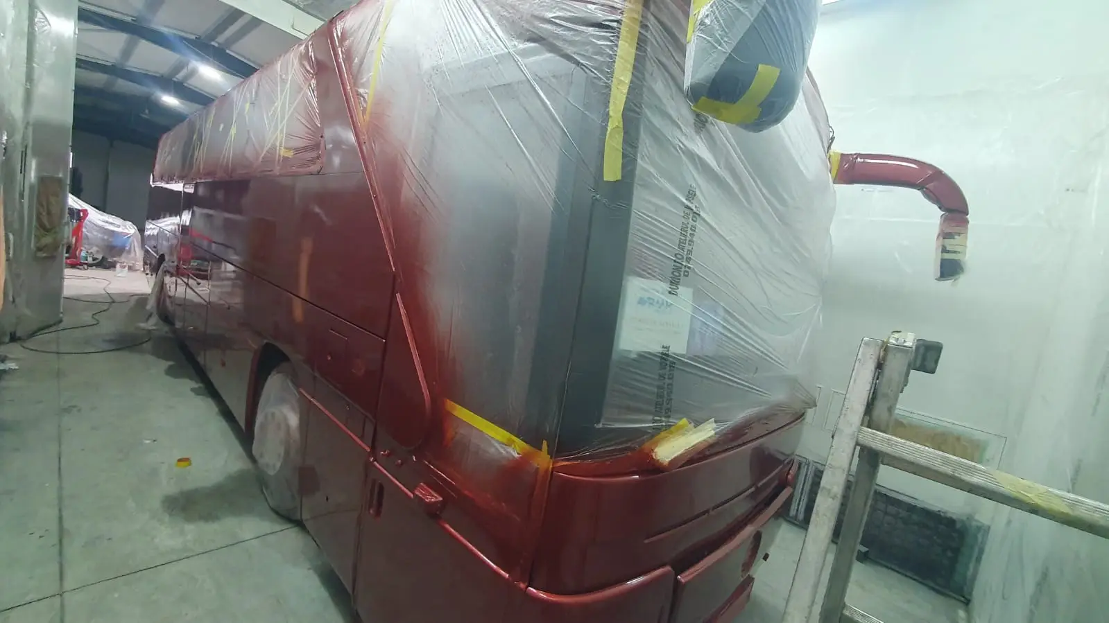 Revopsire Integrală Autobuz – Un Makeover Impecabil în Atelierul Nostru